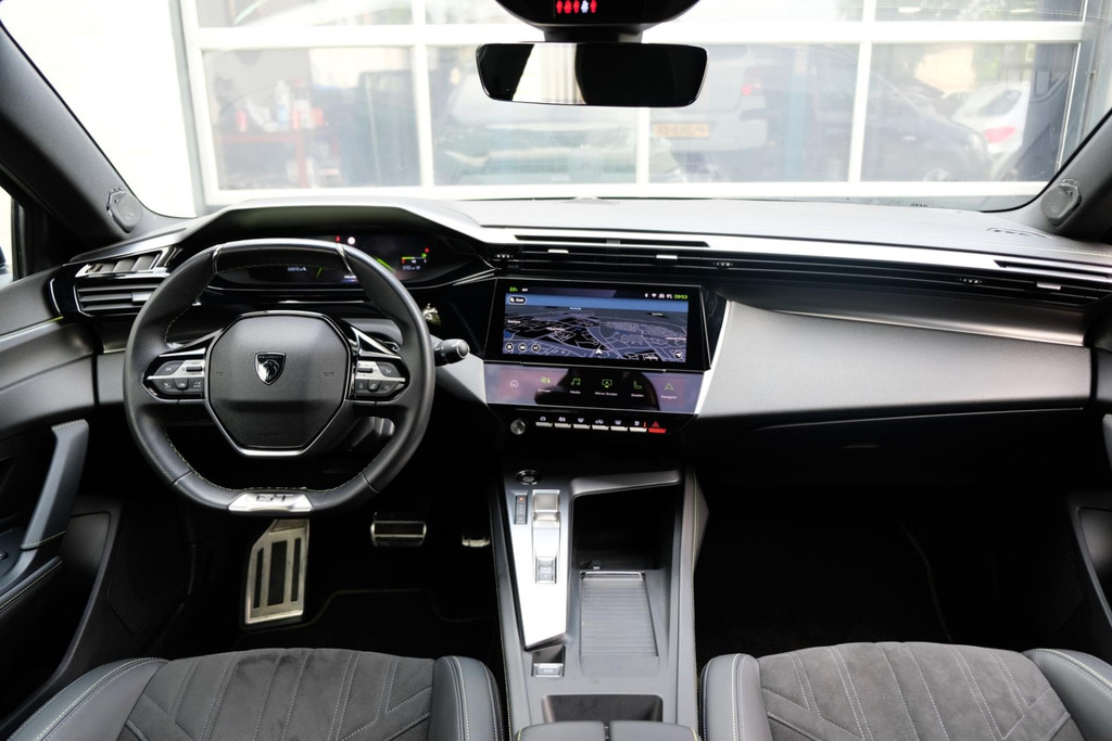 46516878-4.jpg