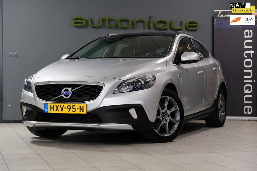 Volvo V40 CROSS COUNTRY 1.6 T4 Ocean Race *PANORAMADAK* Leder/Navi/Camera/Stoelverw/Elektrische Stoel 46584143-0.jpg | AutoNique Occasions Uden