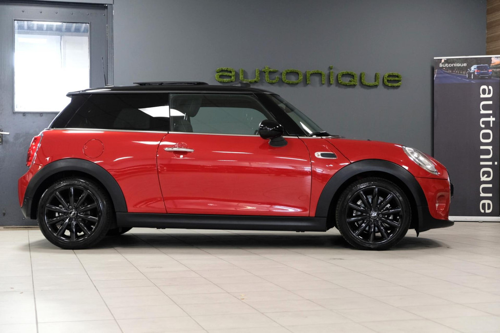 MINI Mini 1.5 Cooper Serious Business Panodak/org.NL 48554435-9.jpg | AutoNique Occasions Uden