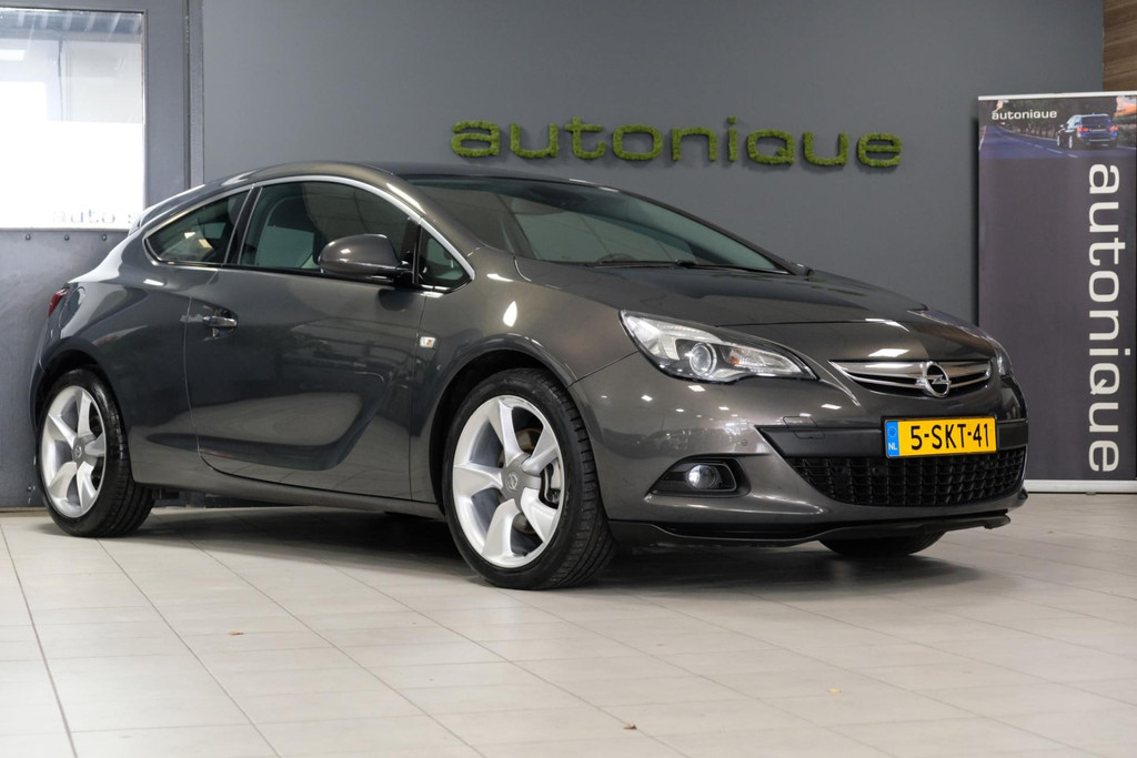 Opel Astra GTC 1.6 Turbo 170pk Sport coupe 48606879-1.jpg | AutoNique Occasions Uden