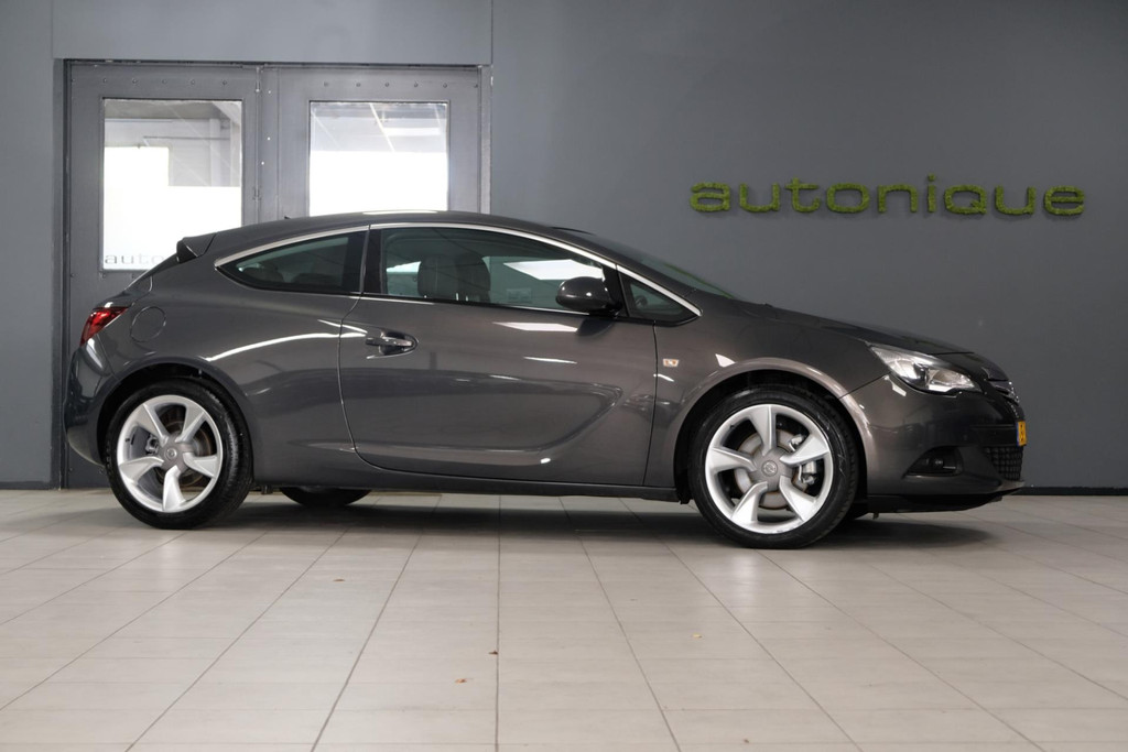 Opel Astra GTC 1.6 Turbo 170pk Sport coupe 48606879-4.jpg | AutoNique Occasions Uden