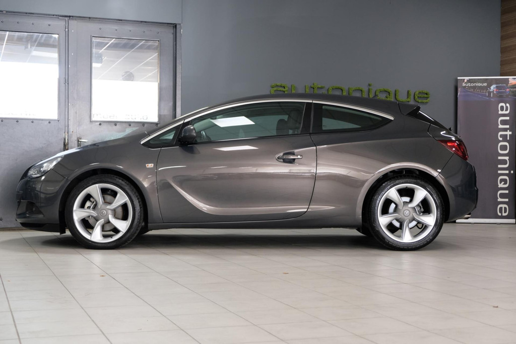 Opel Astra GTC 1.6 Turbo 170pk Sport coupe 48606879-8.jpg | AutoNique Occasions Uden