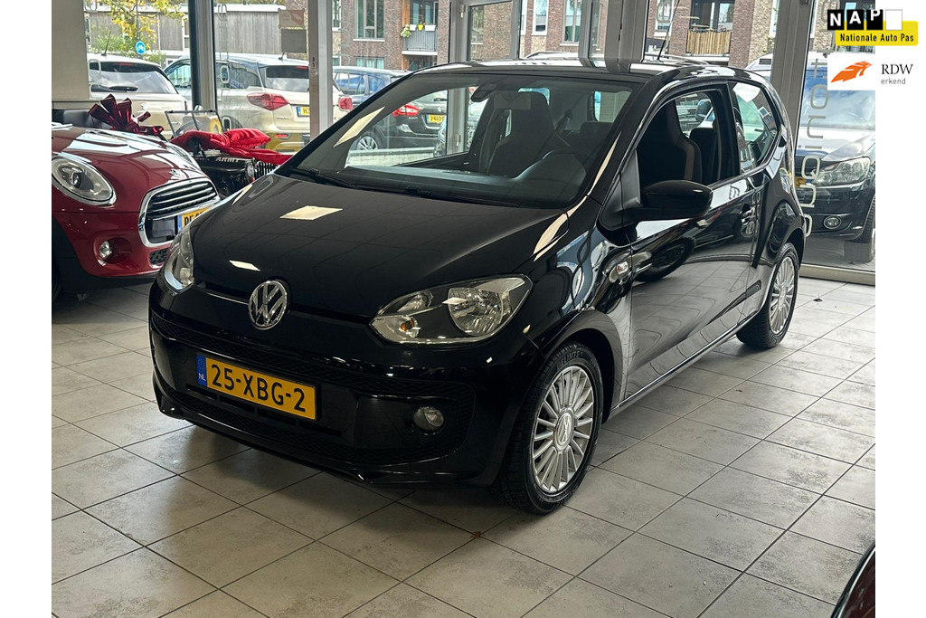 Volkswagen up! 1.0 high up! *132dkm* Airco/Cruise |4 x GOEDE All-Season Banden op LMV| 48653435-0.jpg | AutoNique Occasions Uden