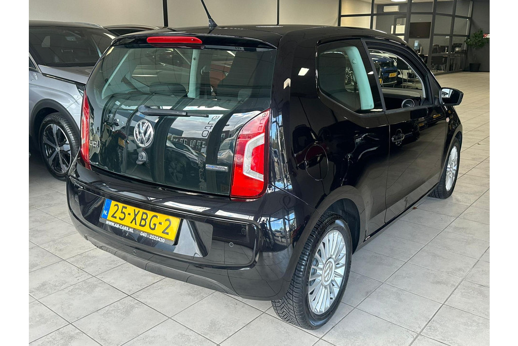 Volkswagen up! 1.0 high up! *132dkm* Airco/Cruise |4 x GOEDE All-Season Banden op LMV| 48653435-5.jpg | AutoNique Occasions Uden