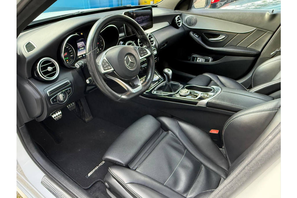 Mercedes-Benz C-Klasse 220 CDI AMG PAKKET *PANORAMADAK* Leder/Navigatie 170pk!! 48669307-1.jpg | AutoNique Occasions Uden