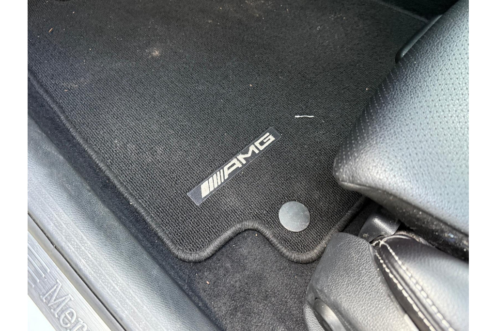 Mercedes-Benz C-Klasse 220 CDI AMG PAKKET *PANORAMADAK* Leder/Navigatie 170pk!! 48669307-12.jpg | AutoNique Occasions Uden