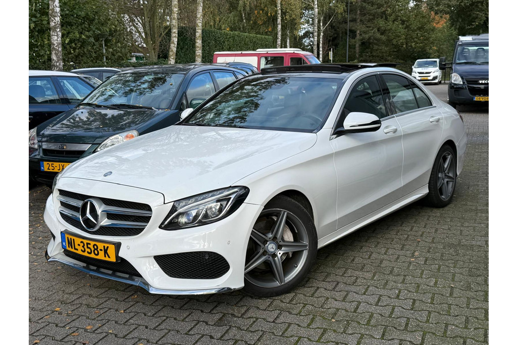 Mercedes-Benz C-Klasse 220 CDI AMG PAKKET *PANORAMADAK* Leder/Navigatie 170pk!! 48669307-18.jpg | AutoNique Occasions Uden