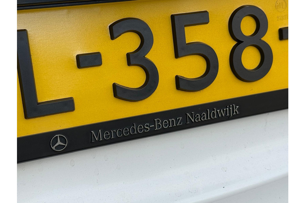 Mercedes-Benz C-Klasse 220 CDI AMG PAKKET *PANORAMADAK* Leder/Navigatie 170pk!! 48669307-19.jpg | AutoNique Occasions Uden