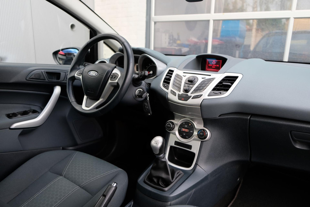 Ford Fiesta 1.6 Titanium *114dkm* 5 deurs 120pk! 4 X Z.G.A.N ALL-Season banden 48690951-12.jpg | AutoNique Occasions Uden