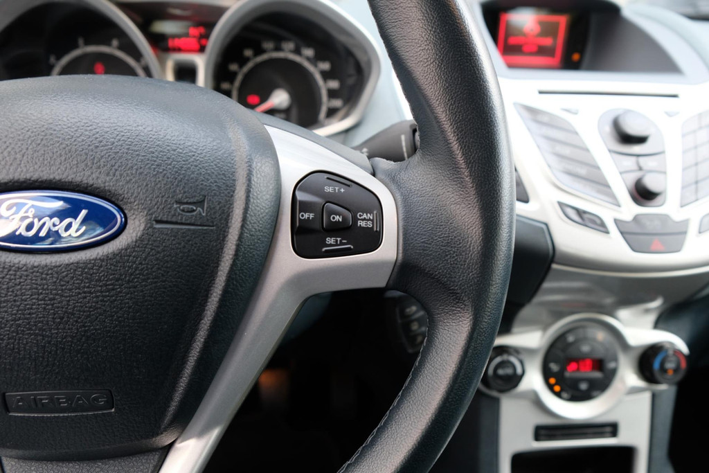 Ford Fiesta 1.6 Titanium *114dkm* 5 deurs 120pk! 4 X Z.G.A.N ALL-Season banden 48690951-13.jpg | AutoNique Occasions Uden