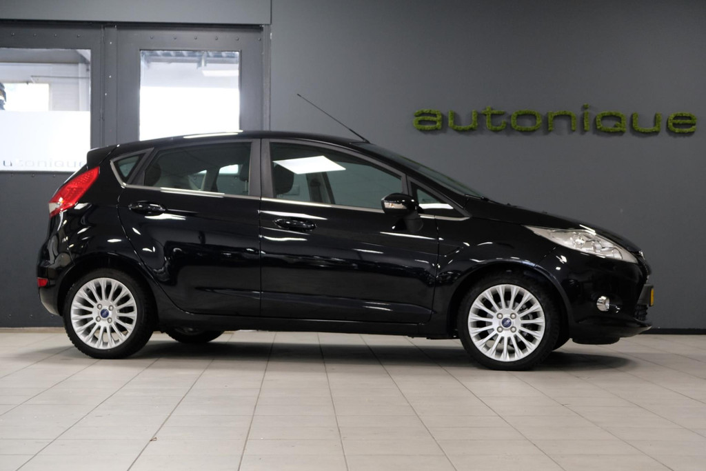 Ford Fiesta 1.6 Titanium *114dkm* 5 deurs 120pk! 4 X Z.G.A.N ALL-Season banden 48690951-23.jpg | AutoNique Occasions Uden