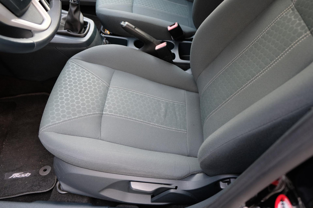 Ford Fiesta 1.6 Titanium *114dkm* 5 deurs 120pk! 4 X Z.G.A.N ALL-Season banden 48690951-25.jpg | AutoNique Occasions Uden