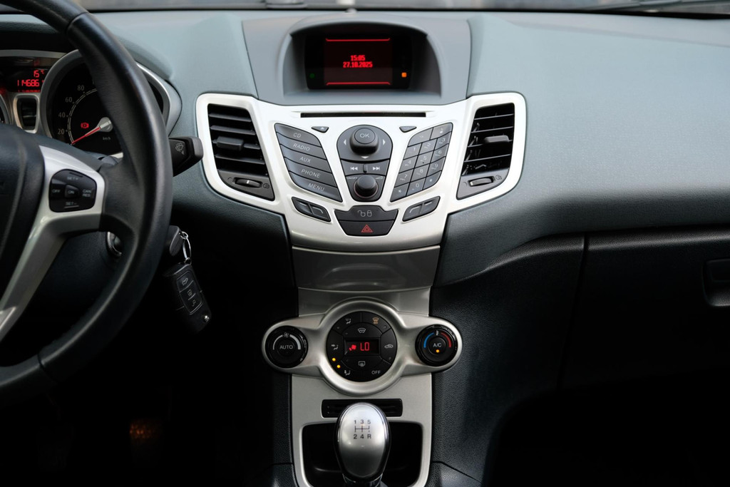 Ford Fiesta 1.6 Titanium *114dkm* 5 deurs 120pk! 4 X Z.G.A.N ALL-Season banden 48690951-8.jpg | AutoNique Occasions Uden