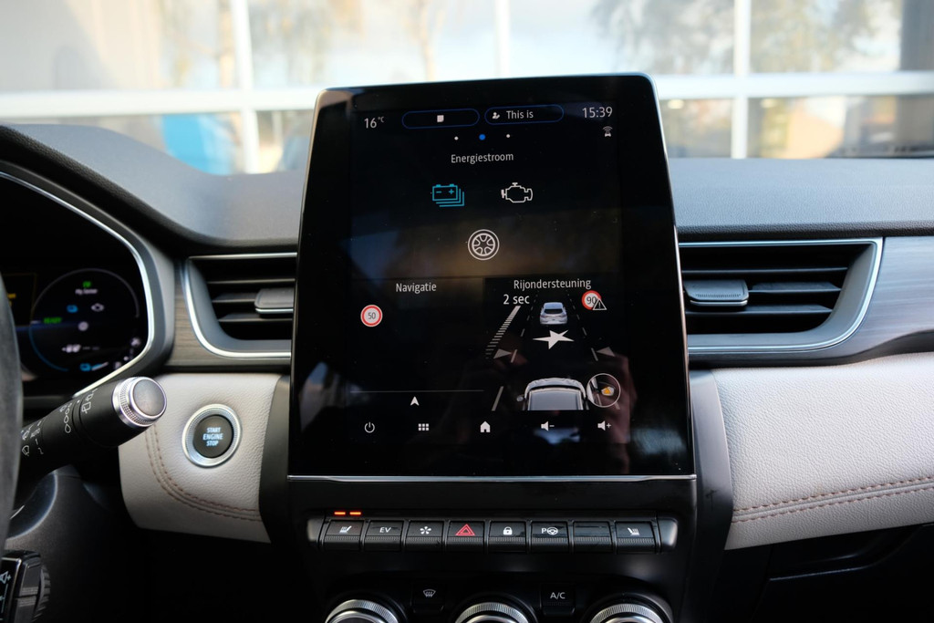 Renault Captur 1.6 E-Tech Plug-in Hybrid 160 Initiale Paris *PANORAMADAK* 56dkm ZEER LUXE 48722523-33.jpg | AutoNique Occasions Uden