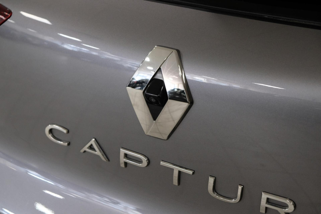 Renault Captur 1.6 E-Tech Plug-in Hybrid 160 Initiale Paris *PANORAMADAK* 56dkm ZEER LUXE 48722523-39.jpg | AutoNique Occasions Uden