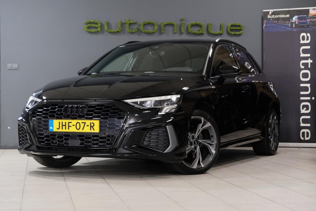 Audi A3 Sportback 40 TFSI e S-line**Carplay**18 Inch**204 PK**onderhouden* 49512219-0.jpg | AutoNique Occasions Uden