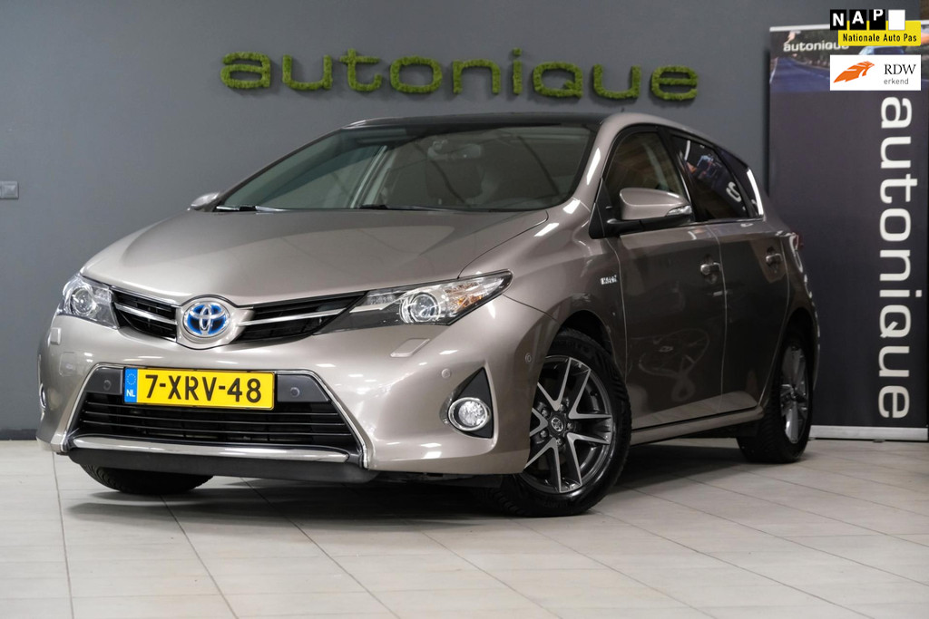 Toyota Auris 1.8 Hybrid Lease+ |Panoramadak+Trekhaak| UNIEK 105dkm Leder/All-Season 50137912-0.jpg | AutoNique Occasions Uden