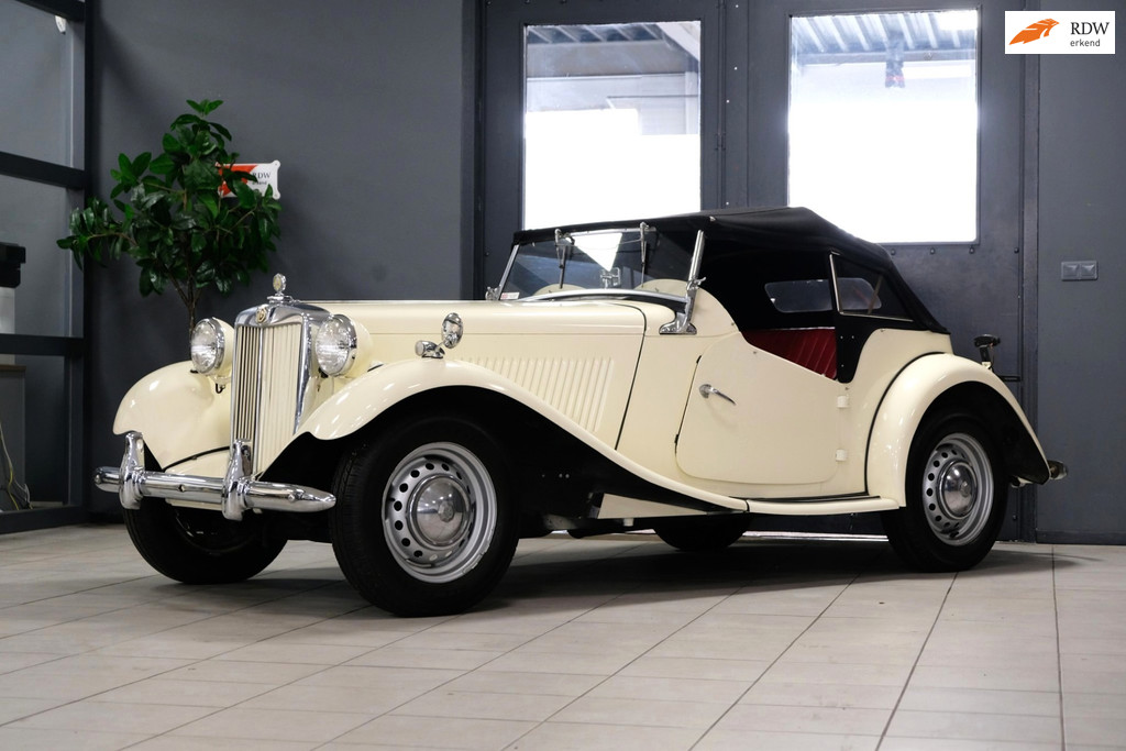 MG TD 1952 volledig gerestaureerd 52811315-0.jpg | AutoNique Occasions Uden